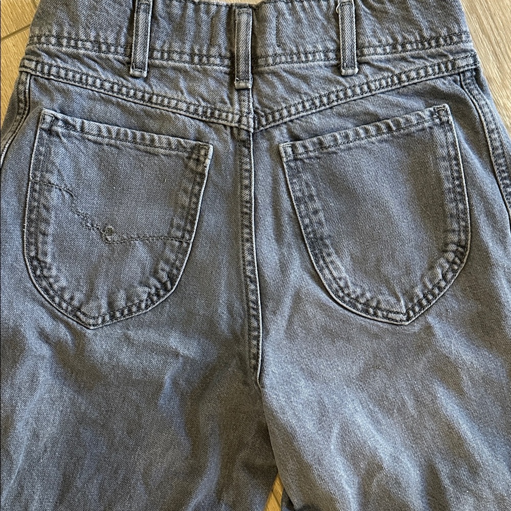 We The Free, Aster High Rise, Straight-Leg Jeans, size 26, grey. - Picture 3 of 6